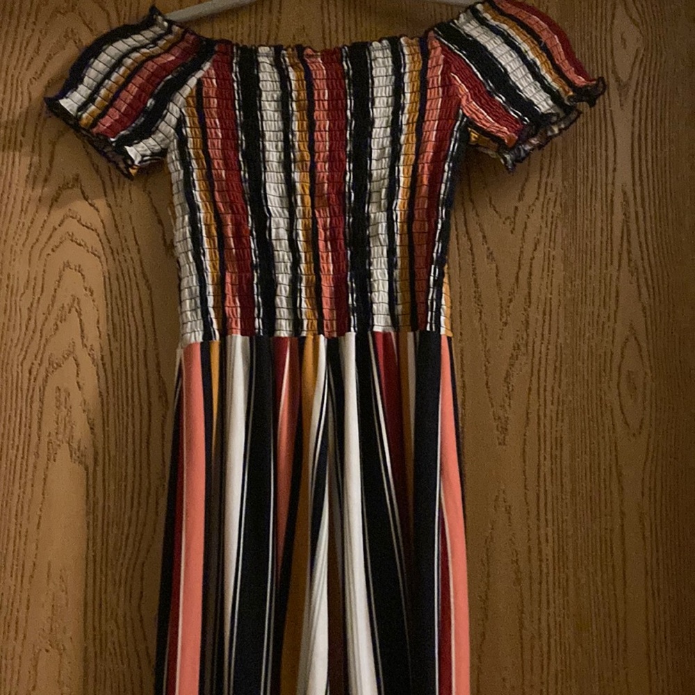 Formal/ casual juniors jumpsuit Brand:Rue 21 Size: XS